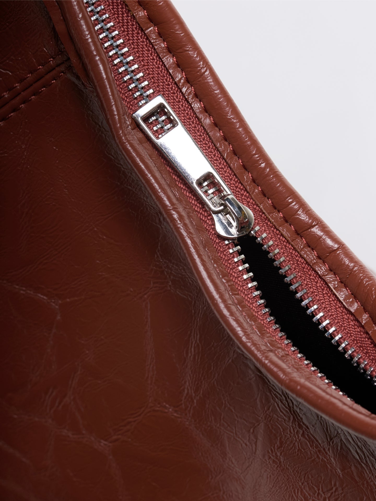 Distressed Leather Scarlett Tote – By Valora Designs