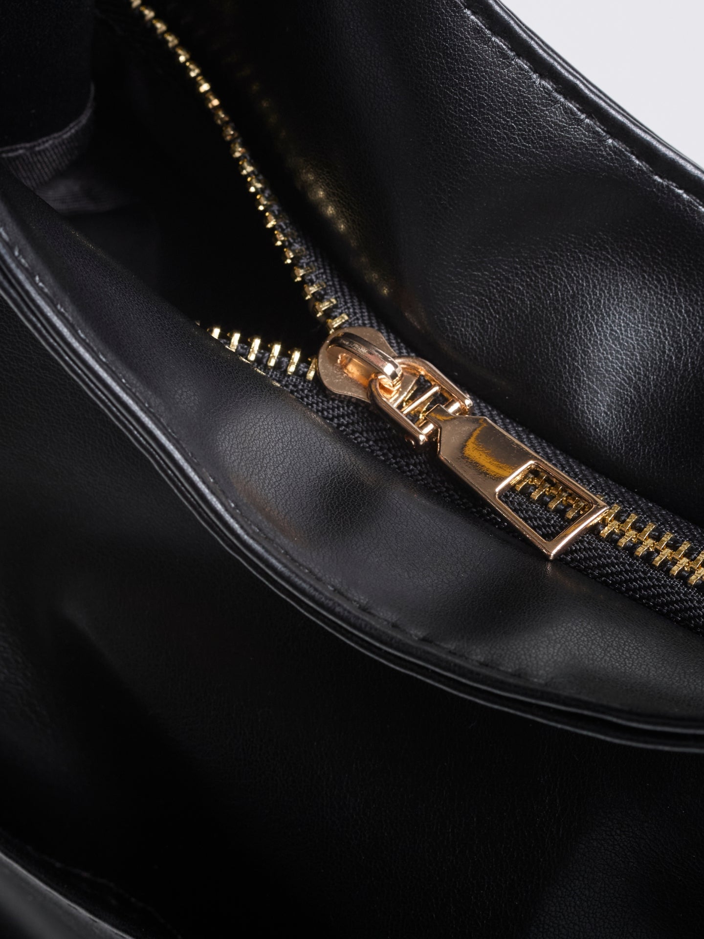 Charm Infinite Everyday BB Bag