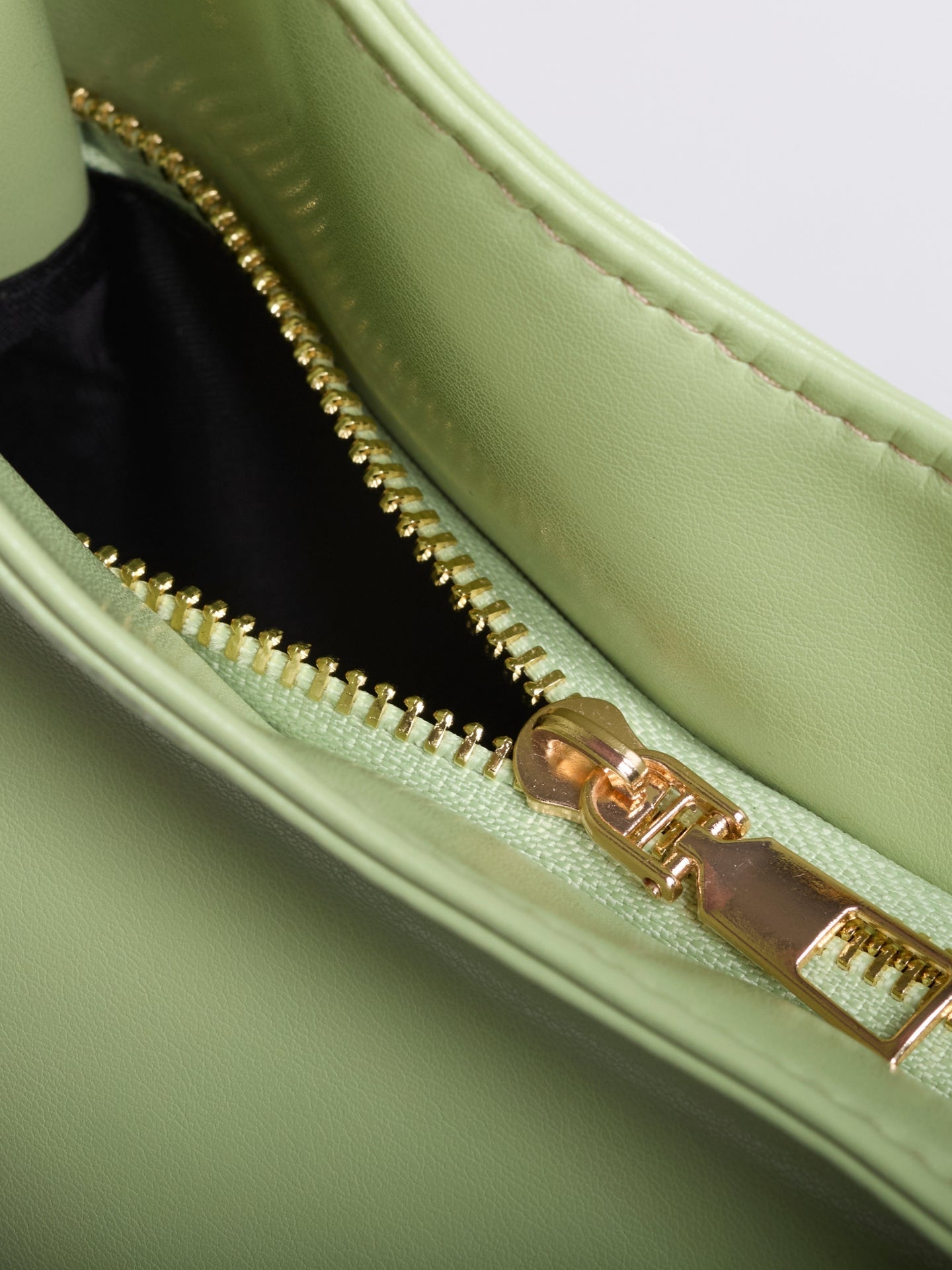 Charm Infinite Everyday BB Bag
