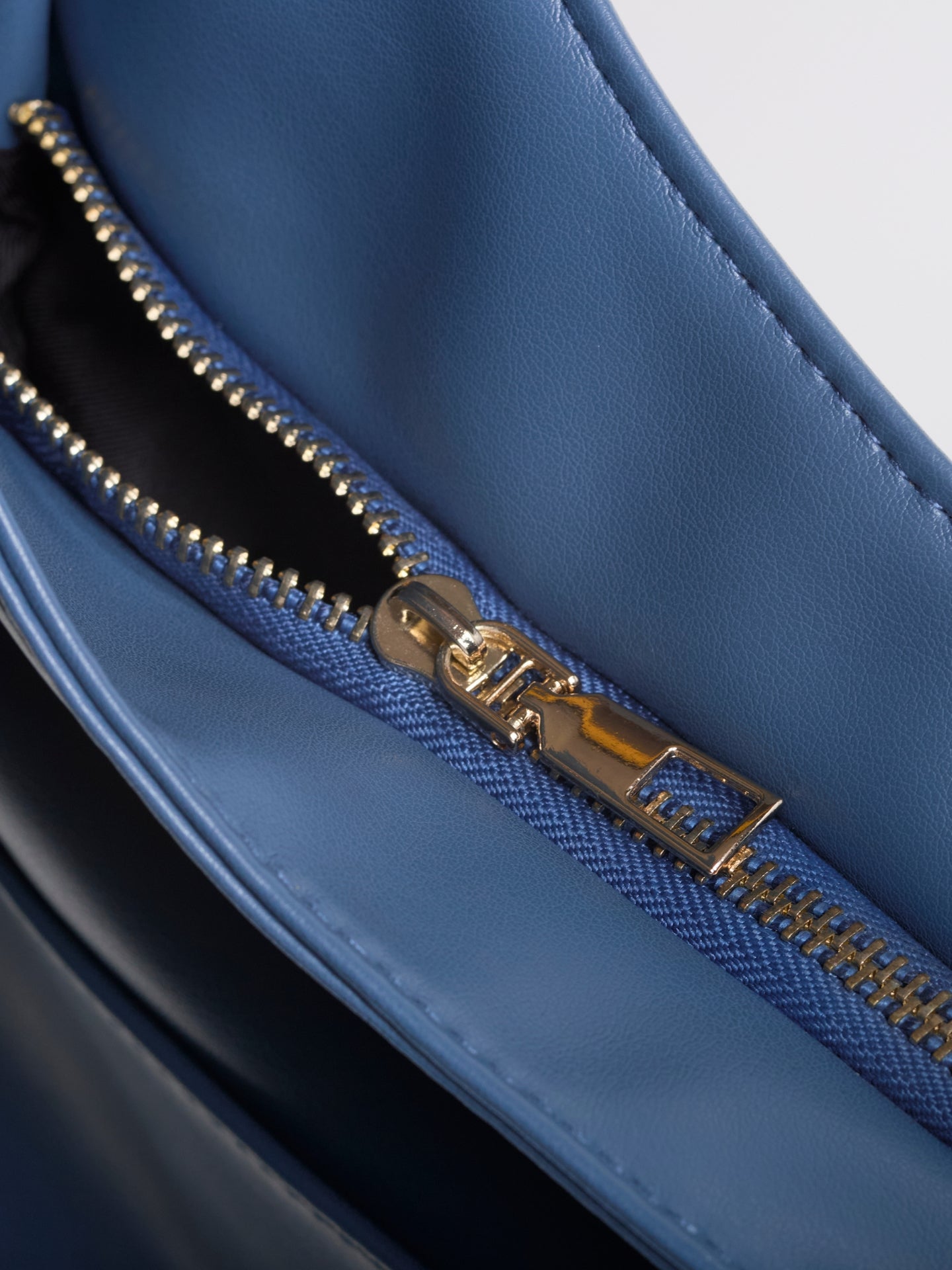 Charm Infinite Everyday BB Bag