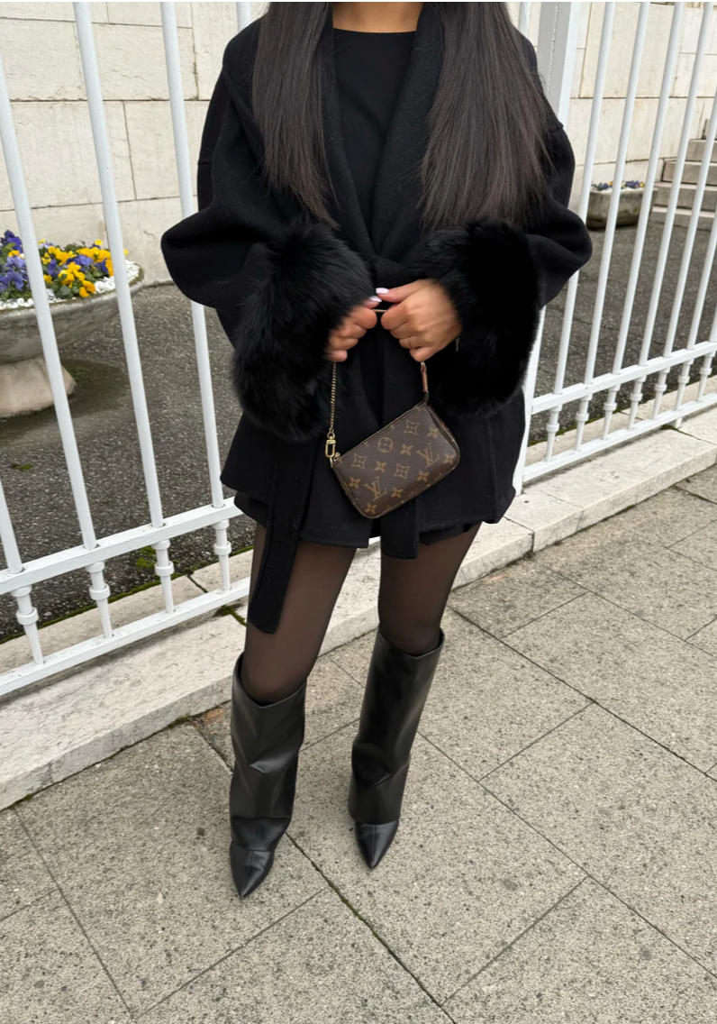 SET: COAT & LEATHER BOOTS