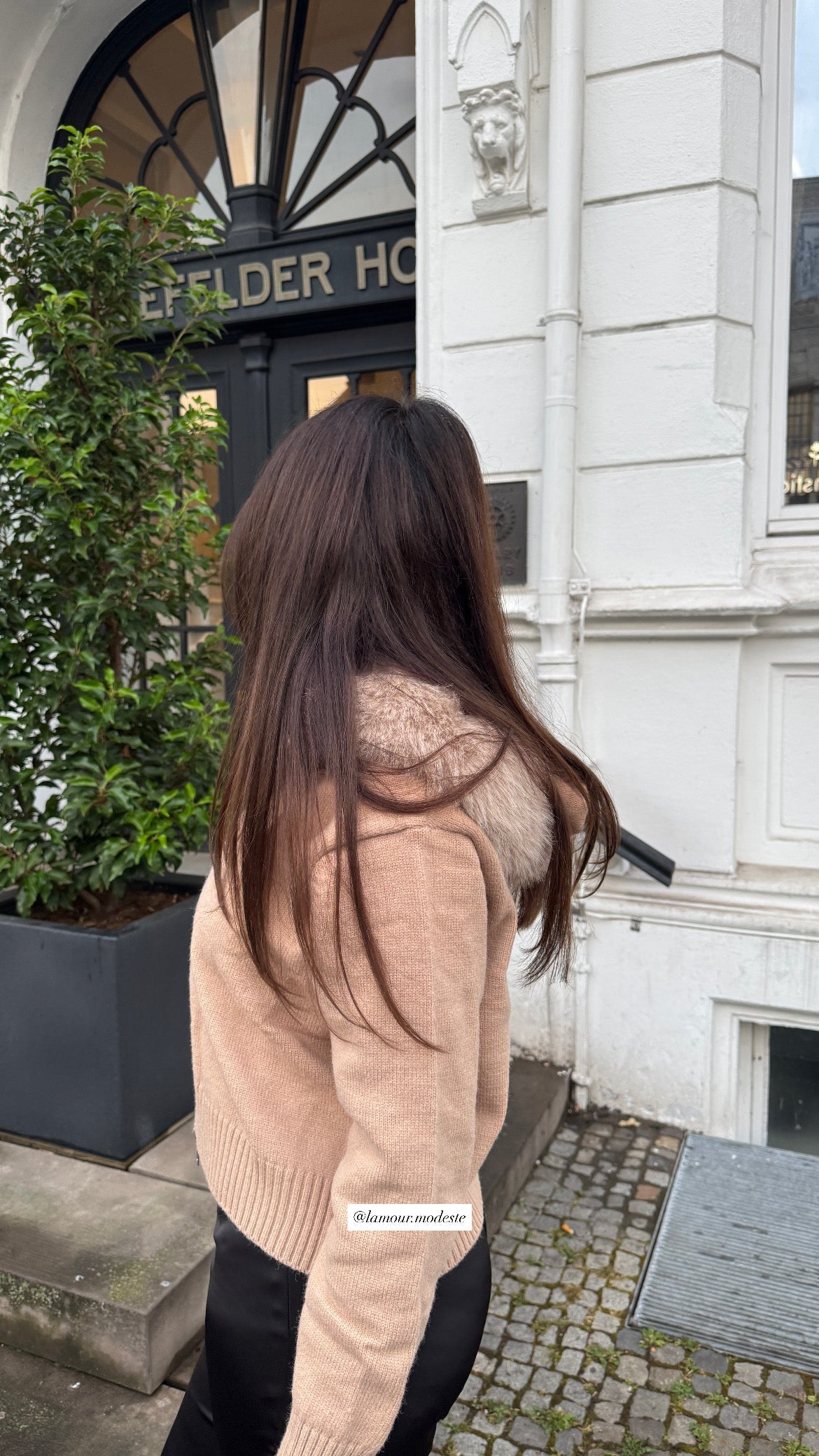 CHARM FUR JACKET- BROWN