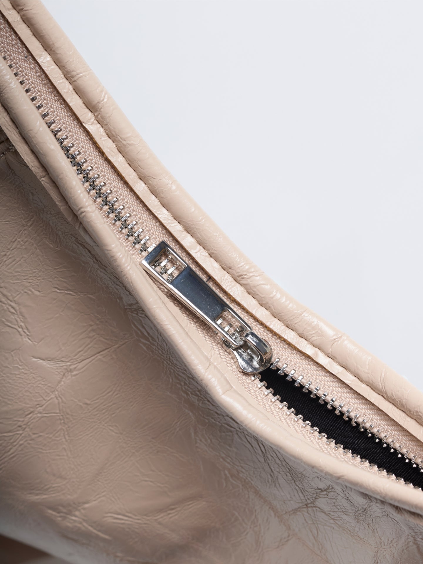 Distressed Leather  Scarlett Tote – By Valora Designs